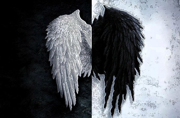 Белый и черный.