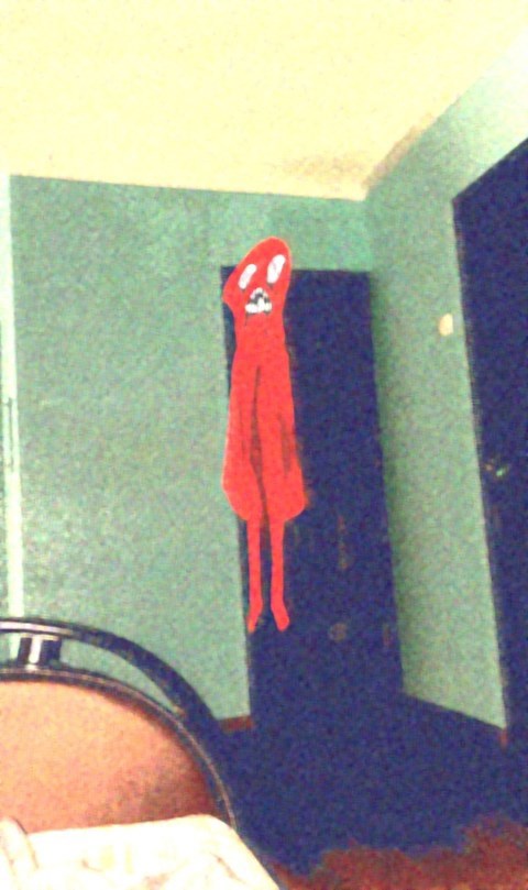 Ее комната. Халат-призрак Маринетт Мортем