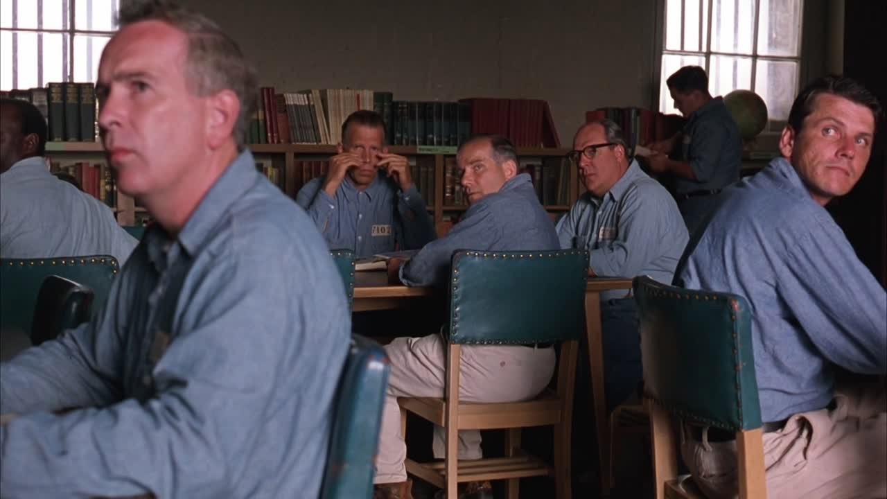 А ты умеешь уважать старых лагерников?