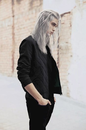 Зеркало и комната со звёздами