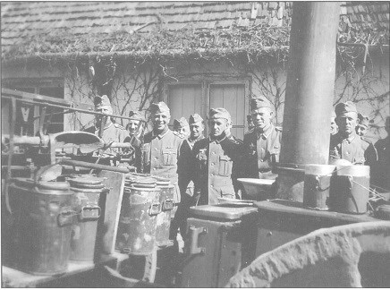 "Гуляш-каноне" или полевая кухня по немецки