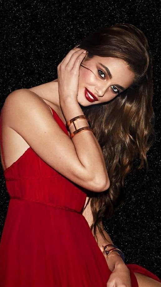 Черлидерша