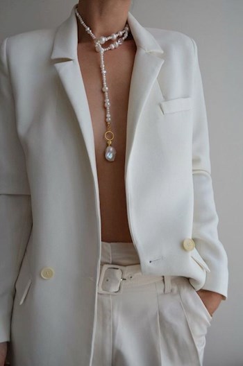 Загнутое над волнами снов