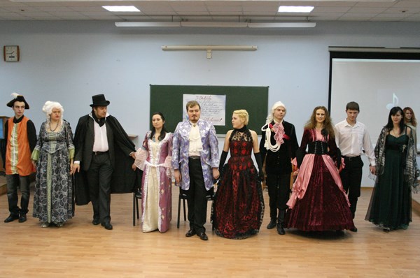 Княгиня Дашкова между Ангальт Цербстом и Шлезвиг Гольштейном.