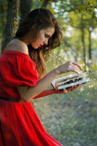 Девочка примерная