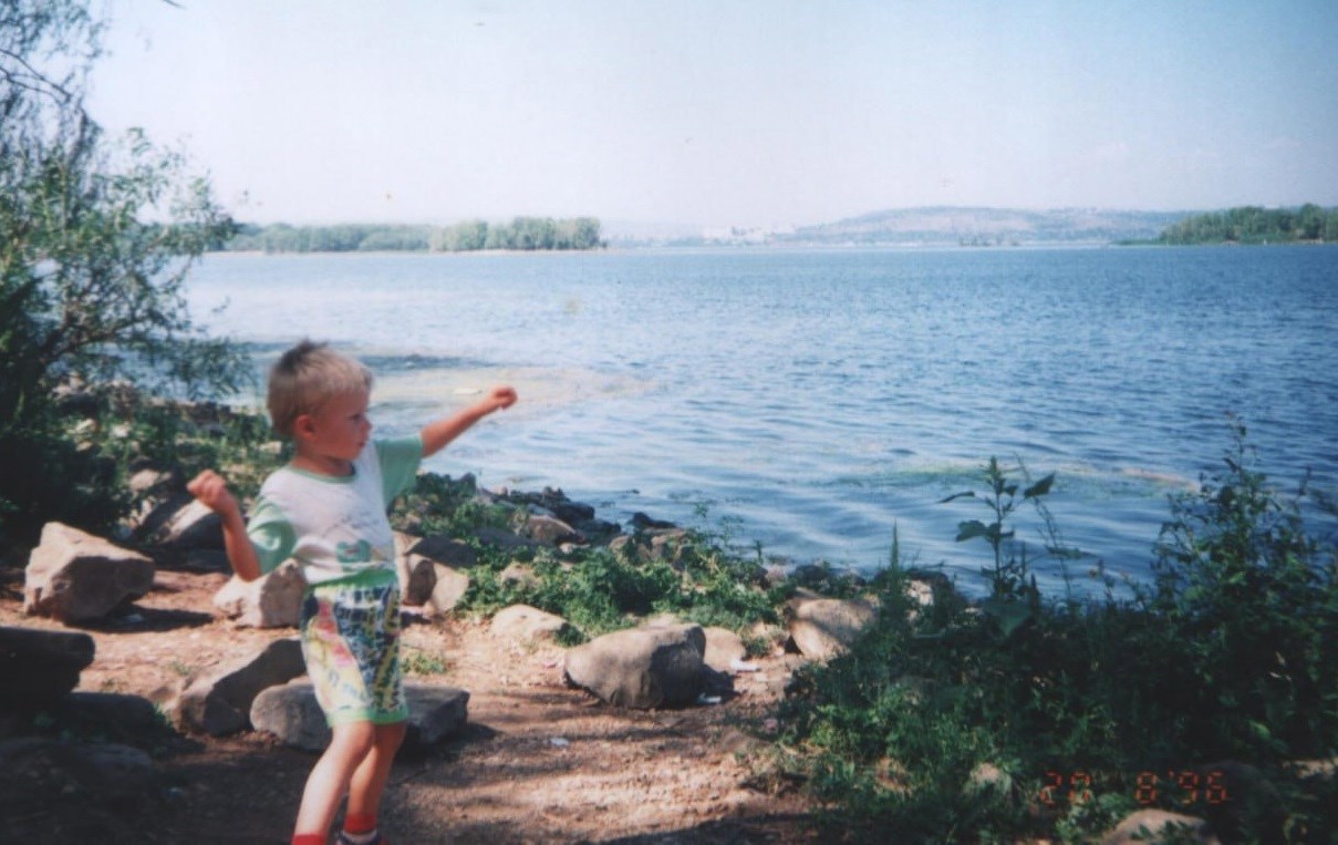 Лето до детсада. Трёхлетний инцел-невротик влюбляется