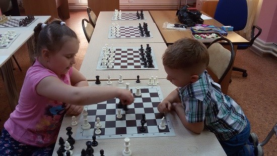 Твои ярко- синие бантики...